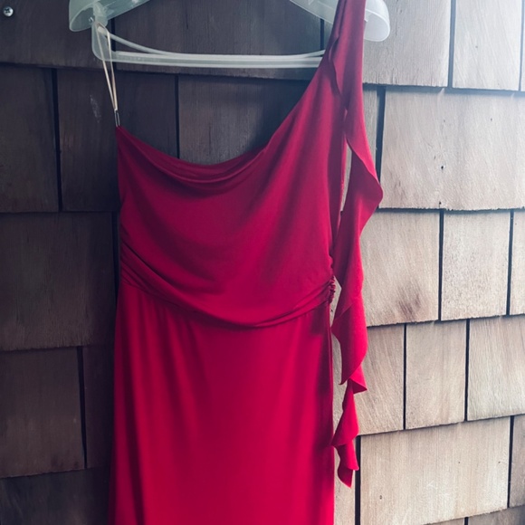 Emerald Sundae Juniors' Ruffled One-Shoulder Gown Population Red Dress Size L - Picture 6 of 15